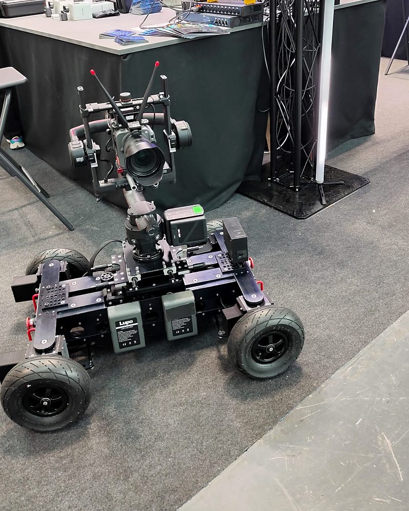 Carrello con telecamera in un padiglione di fiera